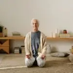 Signs of Aging: How to Spot Early Clues and Care for Your Body and Mind